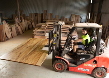 kiln-dried-timber-slabs-and-burls-017
