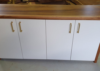 spotted-gum-custom-made-furniture-and-dining-tables-007
